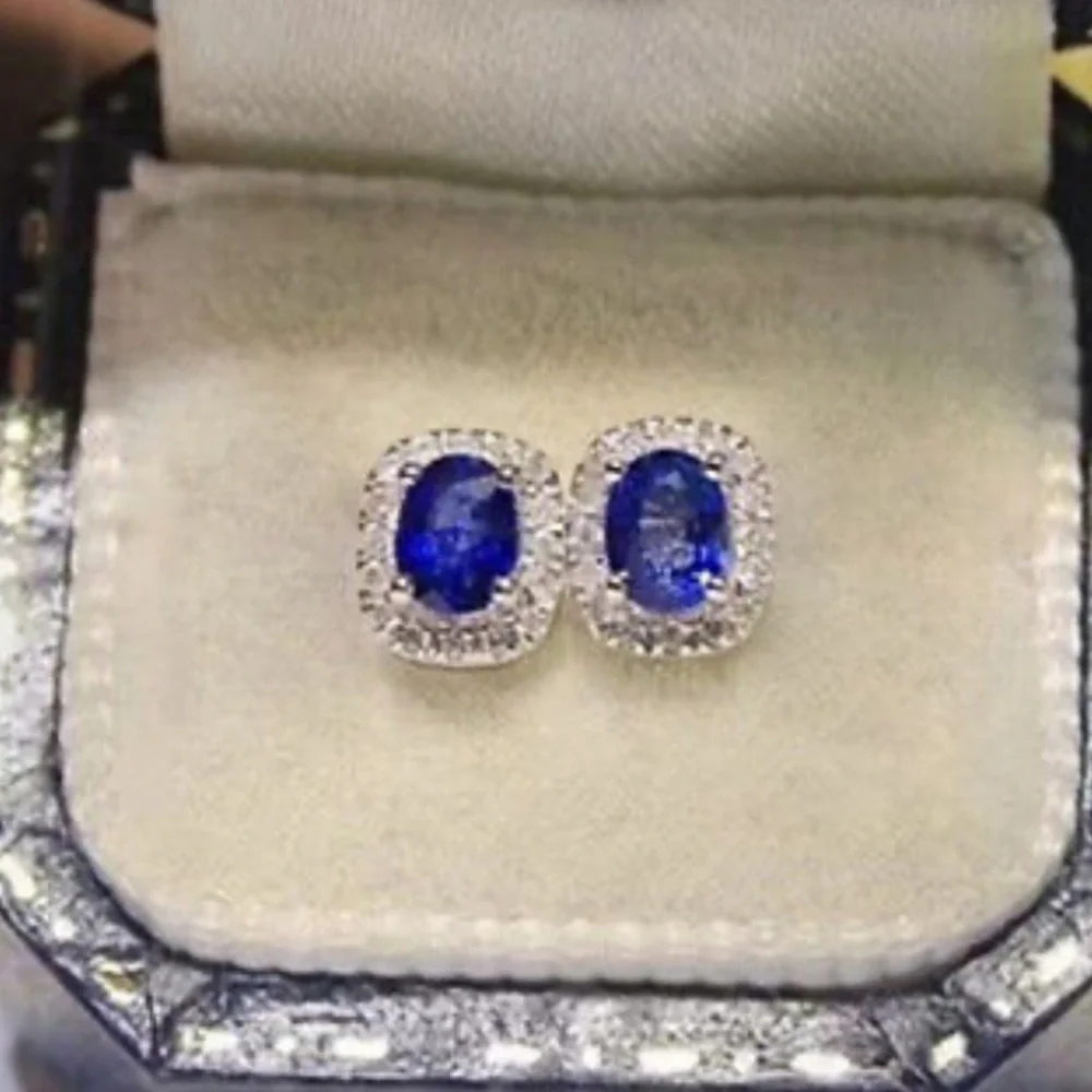 NWT Diamond Stud Earrings Sterling Silver - Picture 2 of 3